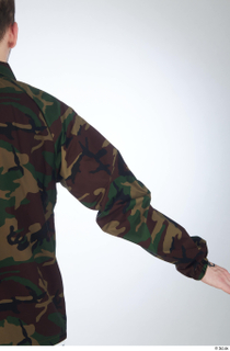 Nigel arm camo jacket casual dressed sleeve upper body 0005.jpg